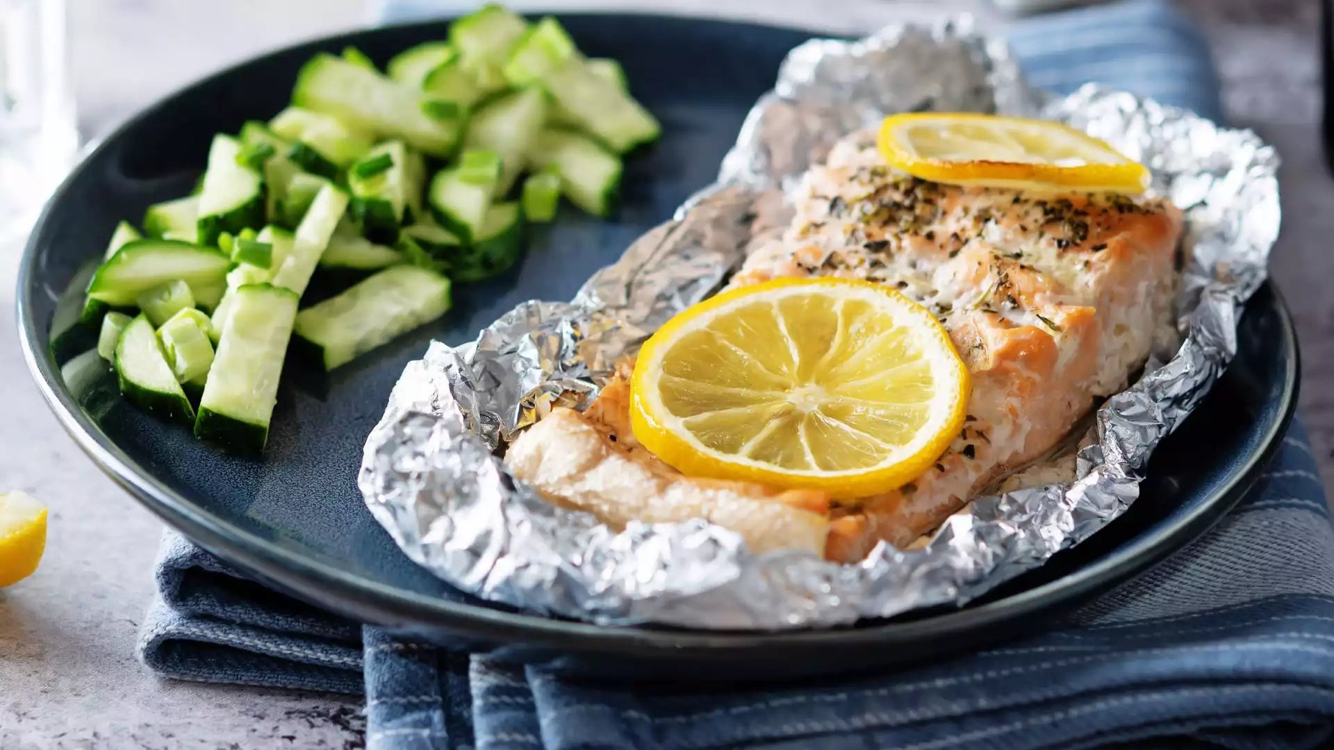 Baked Seasoned Salmon Wrapped in Foil - A Citrusy Delight