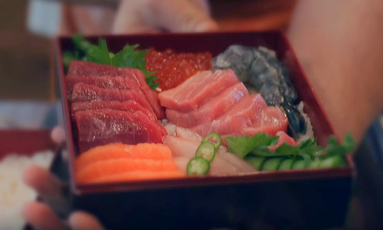 Chirashi Bowl 101 | Crafting the Perfect Sushi Chirashi Bowl!